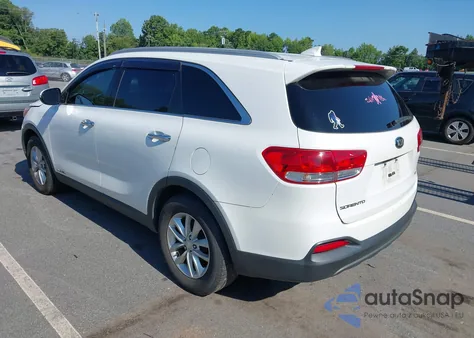 2016 Kia Sorento 3.3L Lx z USA, uszkodzony, nr VIN 5XYPGDA51GG080862